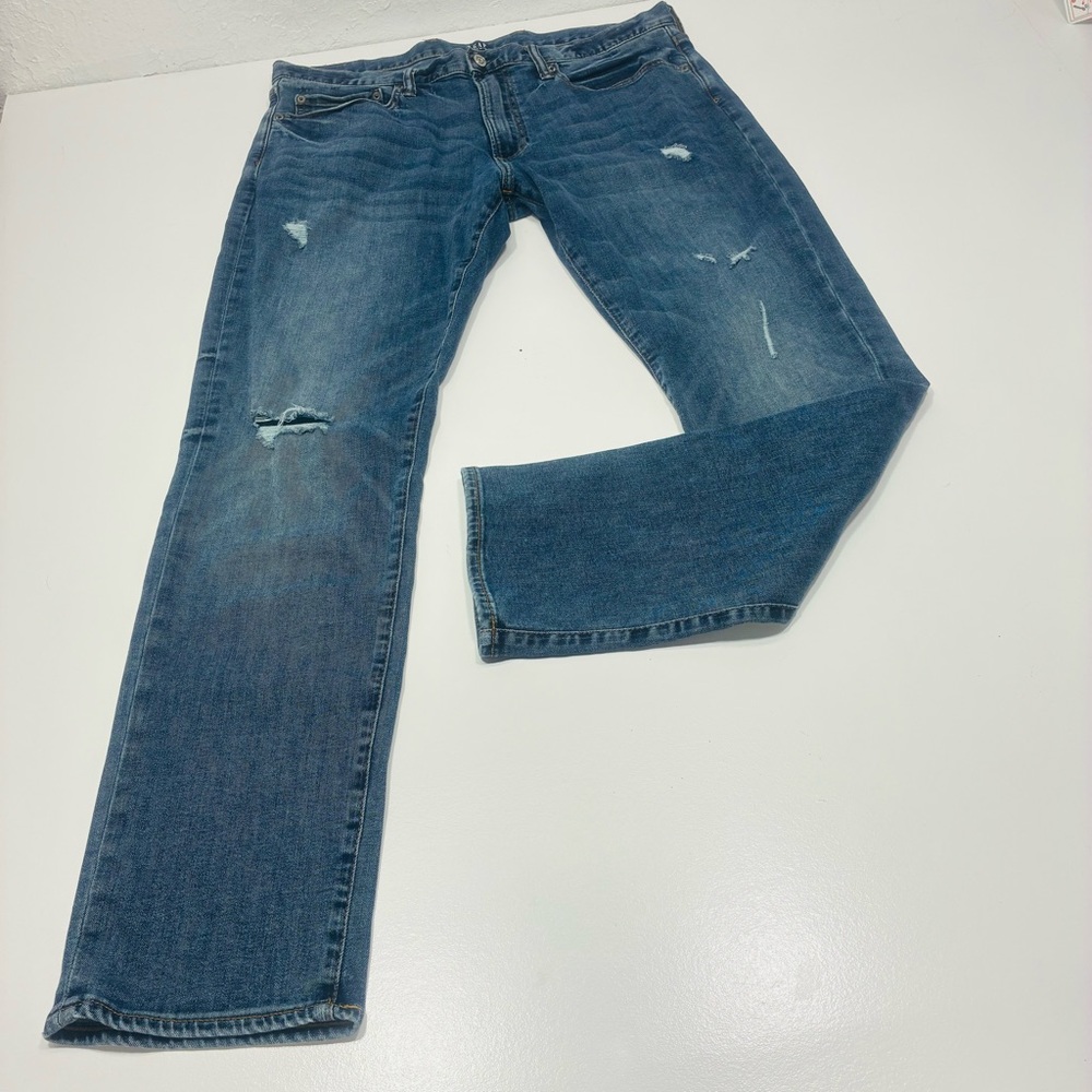 Gap Men Jean Size 36X32 Slim Fit‎ distressed five-pocket design and a zip
